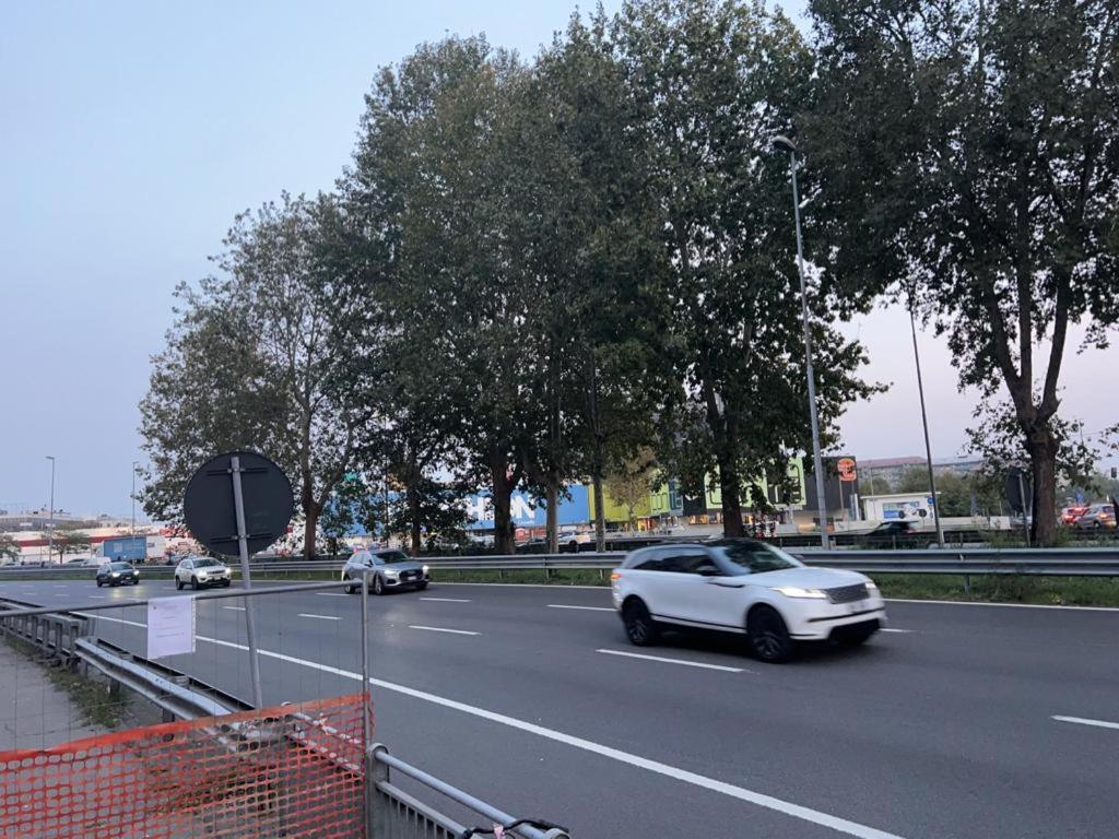 Appartamento A Milano, 17 Minuti Dalla Stazione Centrale Fs Cinisello Balsamo Luaran gambar